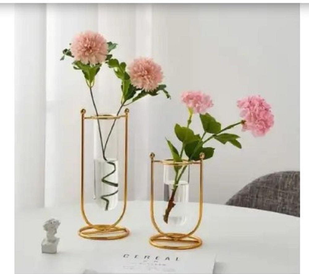Beautiful Golden Metal Vase - 1 Pcs Elegant Home Decore
