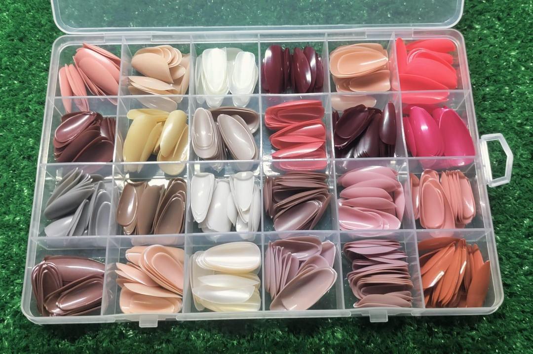 2 in 1 Makeup Accessories Deal 576 Pcs Fake Nails with Nail Glue