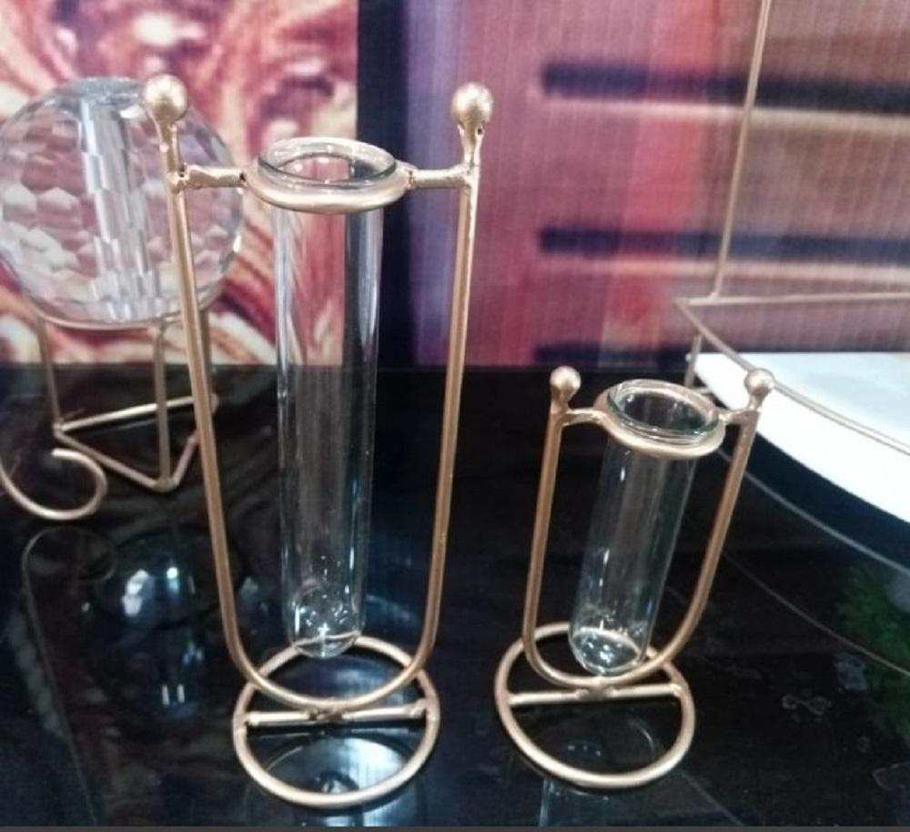 Beautiful Golden Metal Vase - 1 Pcs Elegant Home Decore